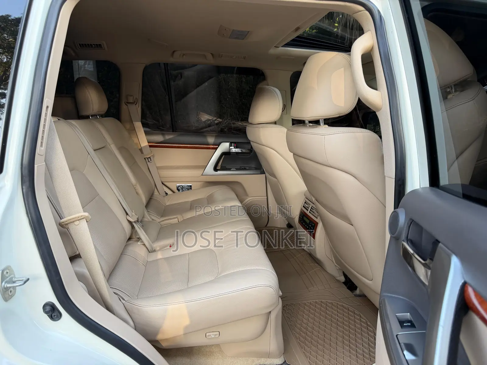 Toyota Land Cruiser 4.6 V8 ZX 2014 White