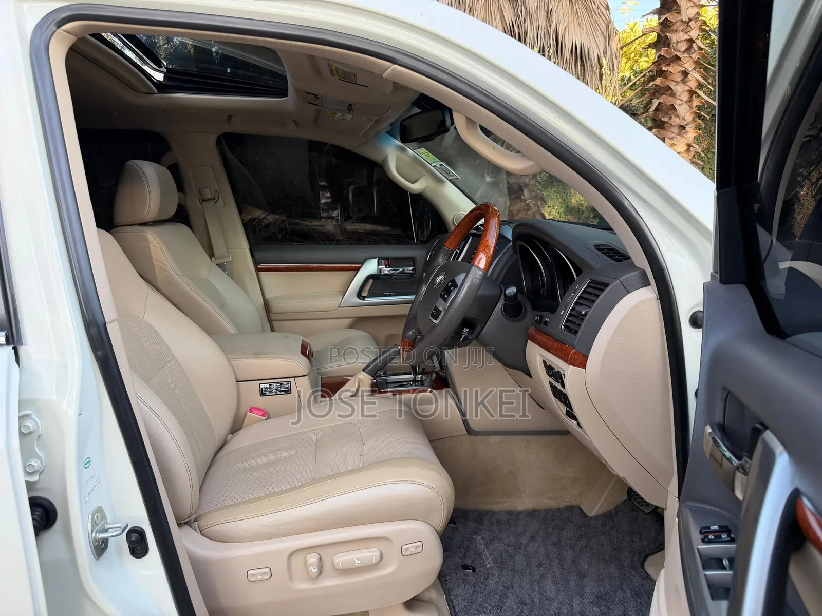 Toyota Land Cruiser 4.6 V8 ZX 2014 White
