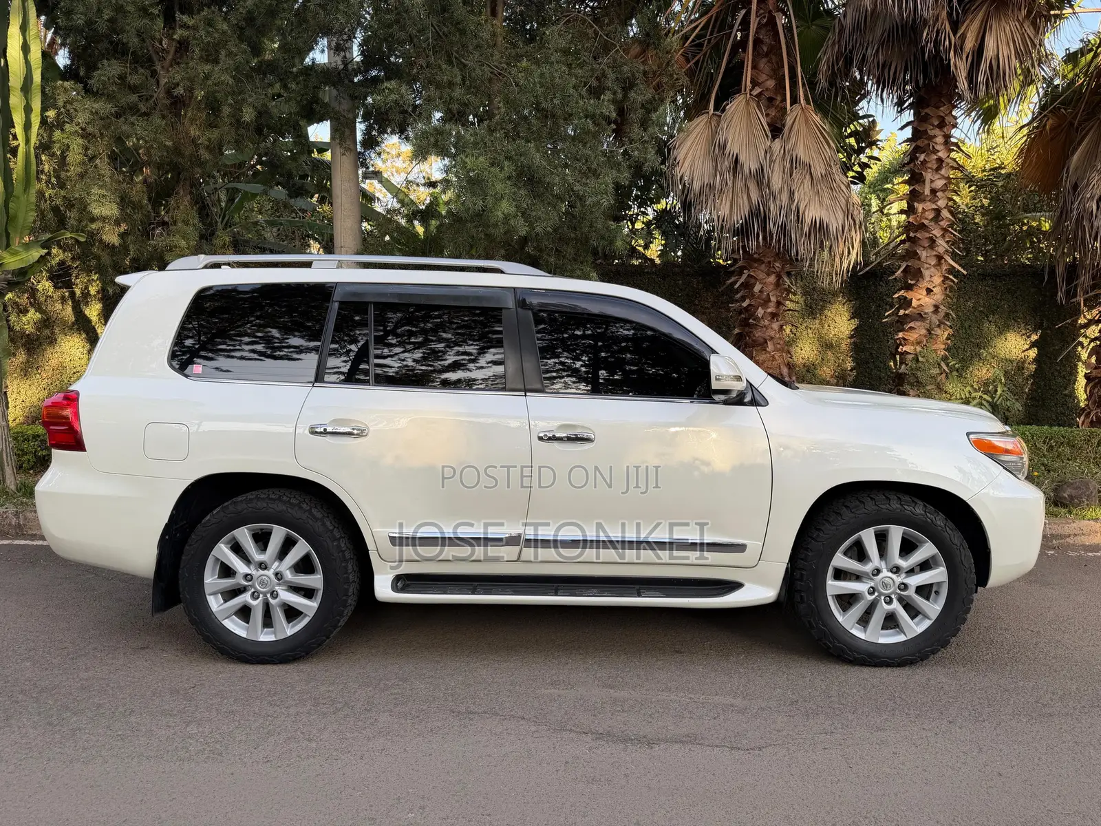 Toyota Land Cruiser 4.6 V8 ZX 2014 White
