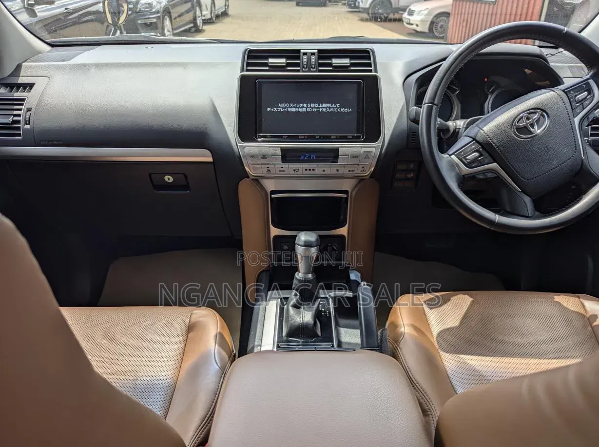 Toyota Land Cruiser Prado 2017 Black