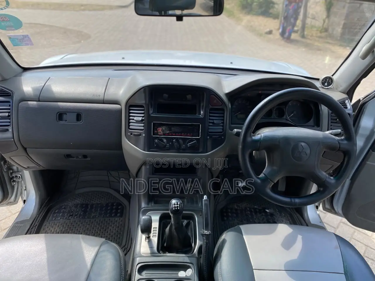 Mitsubishi Pajero 2005 Silver