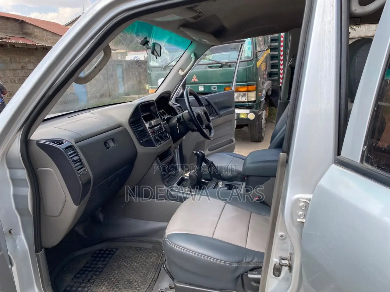 Mitsubishi Pajero 2005 Silver