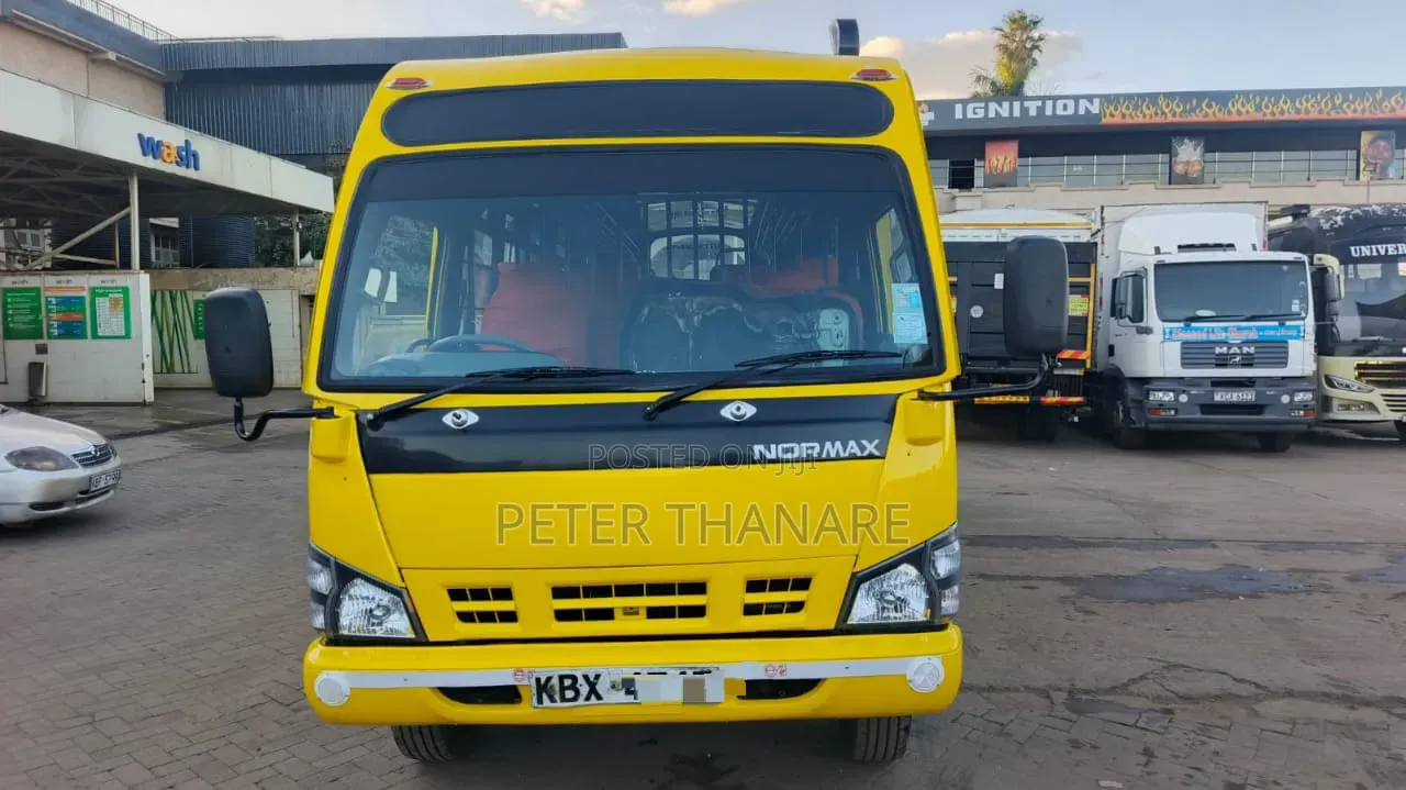 Isuzu Std 4240 2014 Yellow