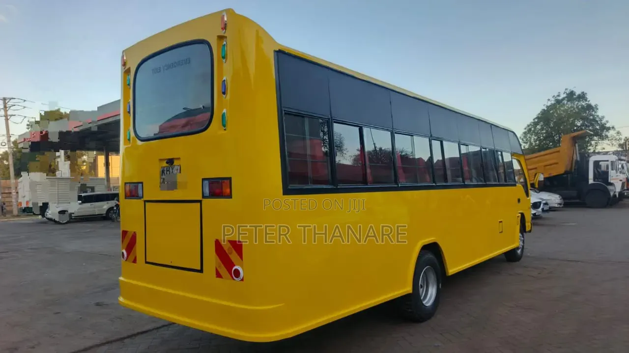 Isuzu Std 4240 2014 Yellow