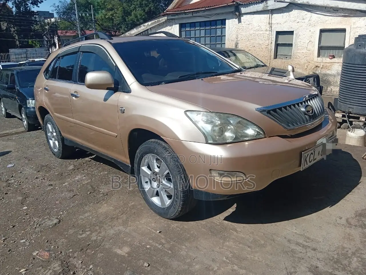 Toyota Harrier 2010 Gold