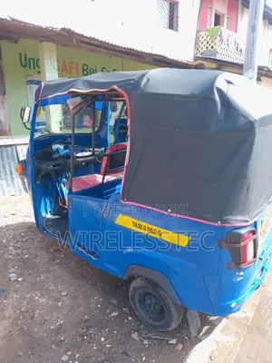 Piaggio 2023 Blue
