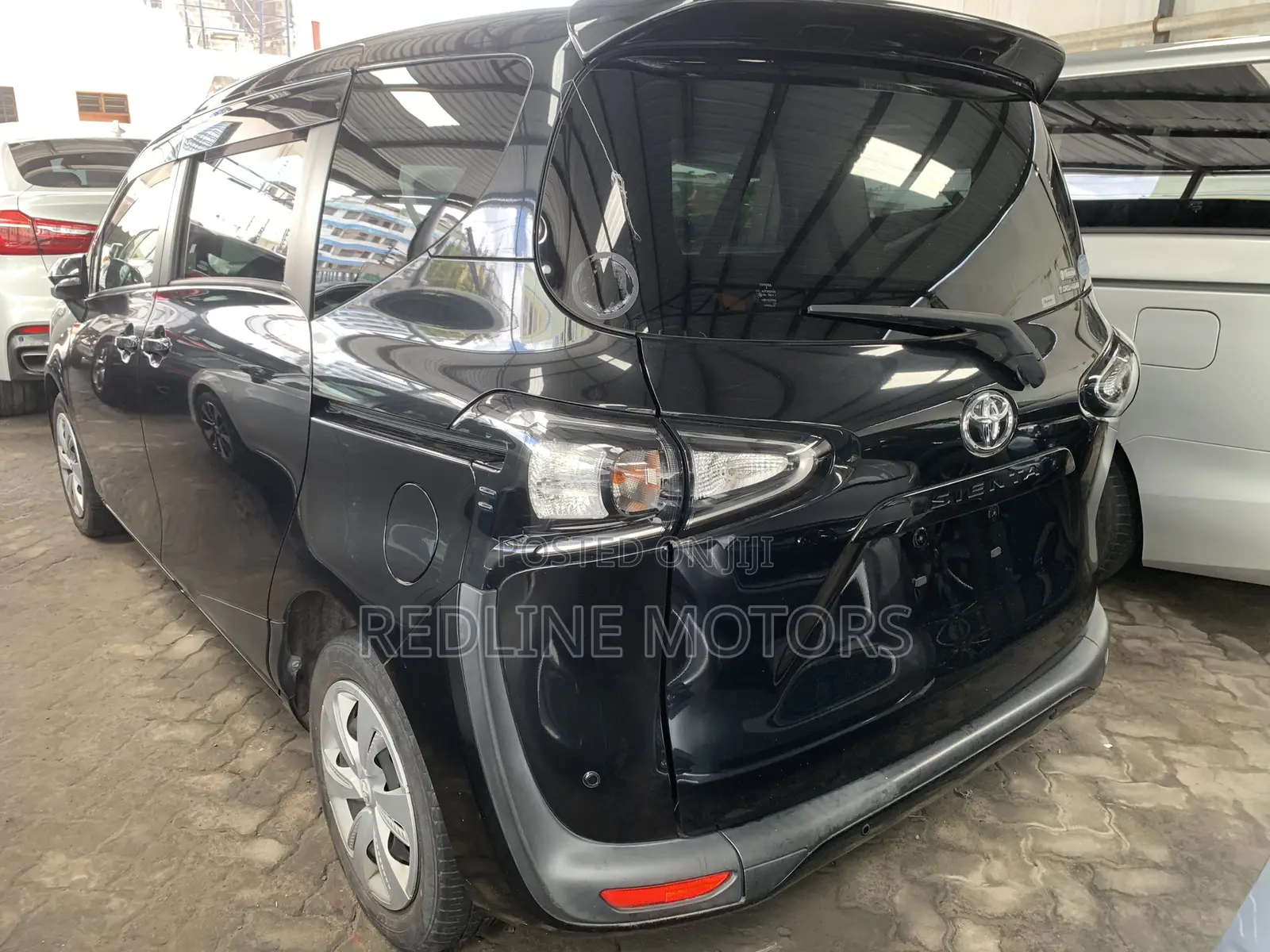 Toyota Sienta 1.5 FWD 2019 Black