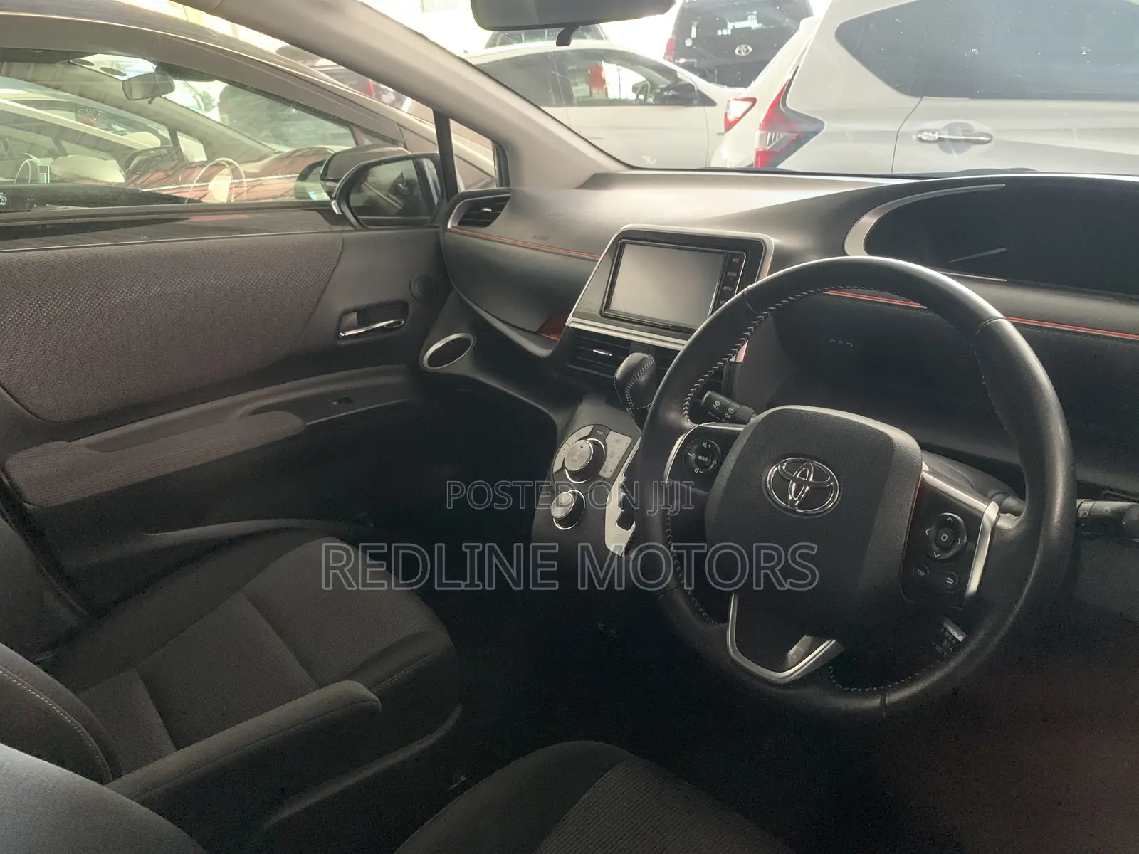 Toyota Sienta 1.5 Hybrid FWD 2019 Beige