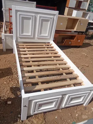 Hard Bord 4 by 6 Bed