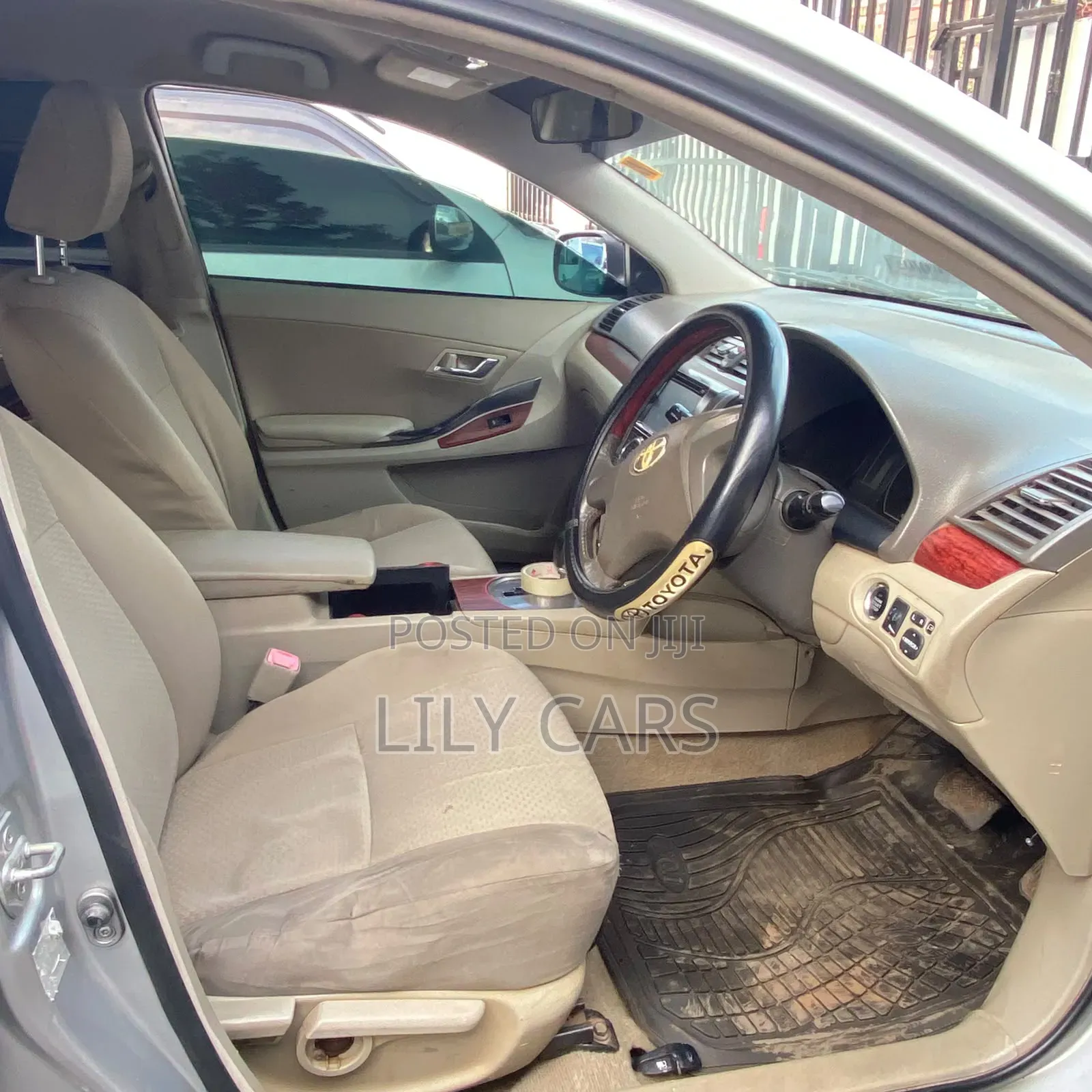 Toyota Premio 2.0 FWD 2010 Silver