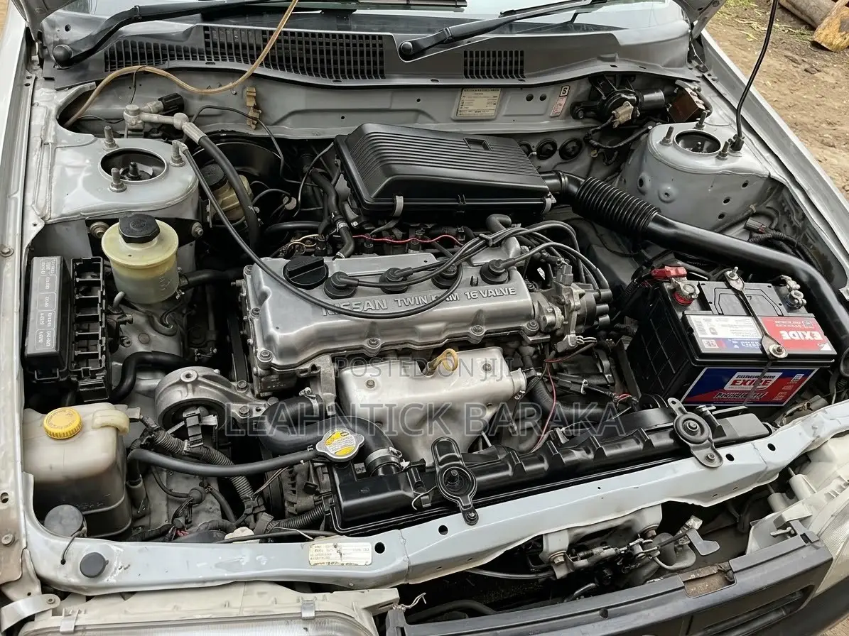 Nissan Primera 1989 Gray
