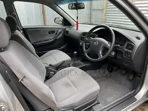Nissan Primera 1989 Gray