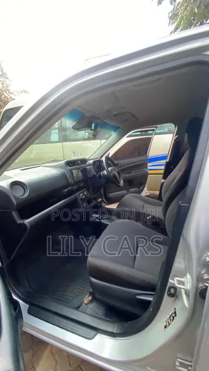 Toyota Probox 2018 Silver