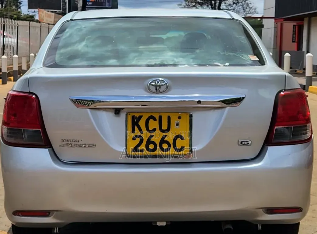 Toyota Axio 2012 Silver
