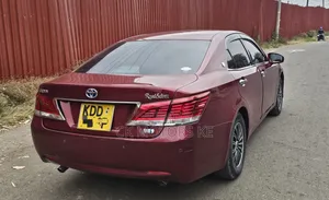Toyota Crown 2014 Maroon