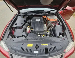Toyota Crown 2014 Maroon