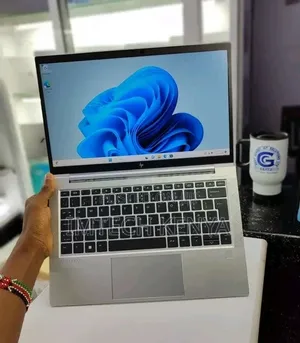 Laptop HP EliteBook 830 G8 8GB Intel Core i5 SSD 256GB