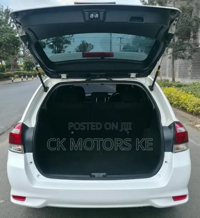 Toyota Corolla Fielder 1.5 Petrol FWD 2012 White