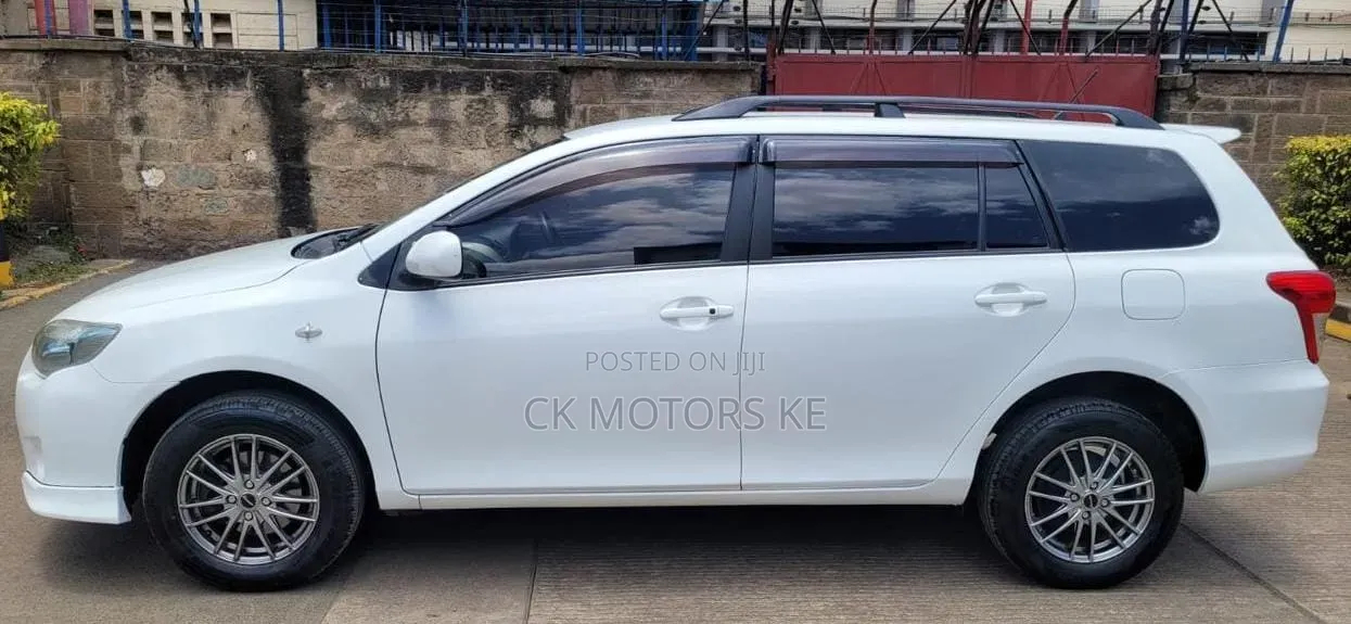 Toyota Corolla Fielder 1.5 Petrol FWD 2012 White