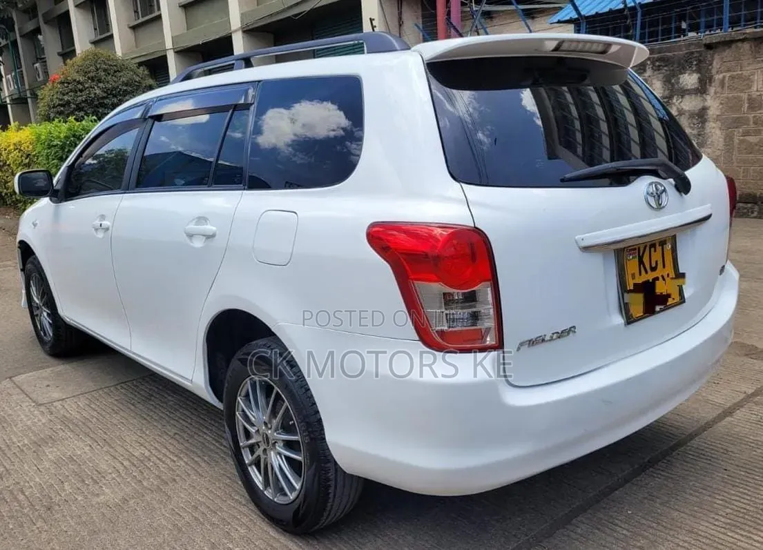 Toyota Corolla Fielder 1.5 Petrol FWD 2012 White