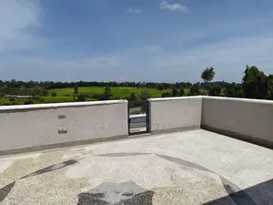 5-Bedroom plus DSQ Stand-alone House for sale in Cianda