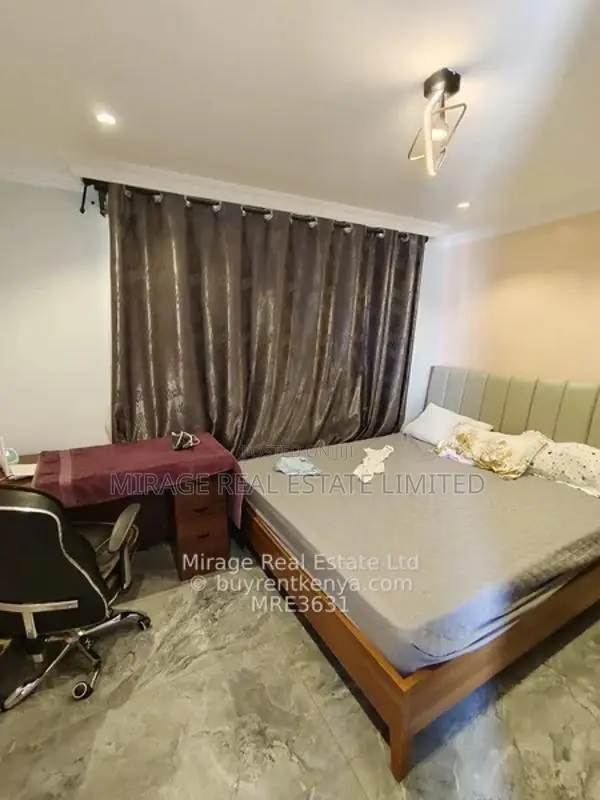 5-Bedroom plus DSQ Stand-alone House for sale in Cianda