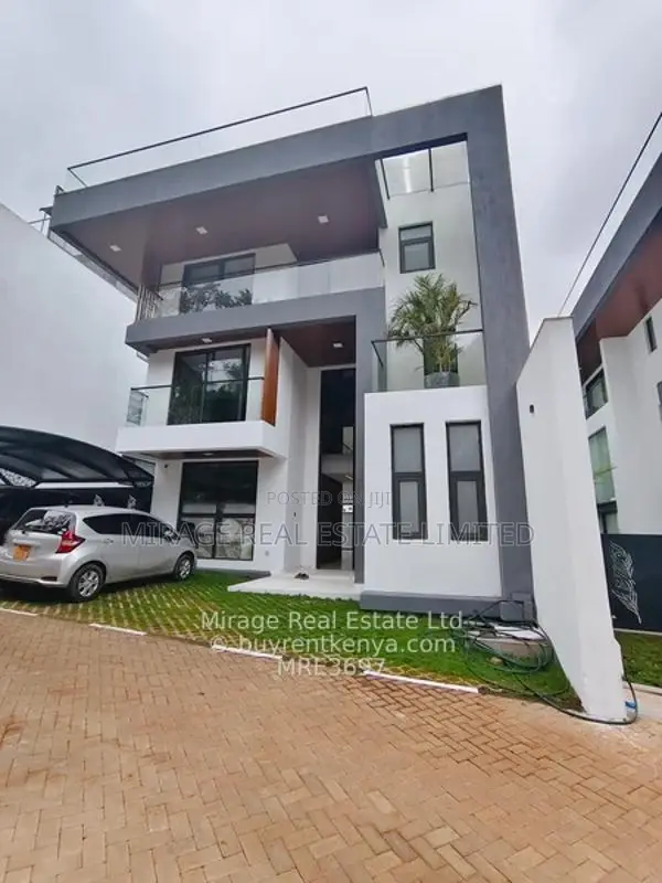 6-Bedroom Plus DSQ Luxury Villas For Sale in Lavington for KES 165,000