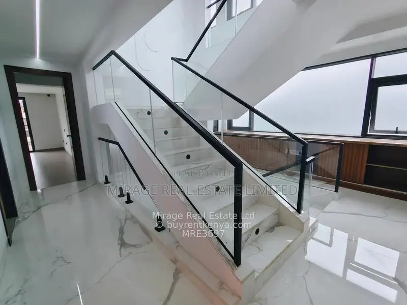 6-Bedroom Plus DSQ Luxury Villas For Sale in Lavington for KES 165,000