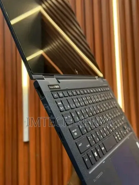Laptop HP Elite Dragonfly x360 8th Gen 8GB Intel Core i5 SSD 256GB