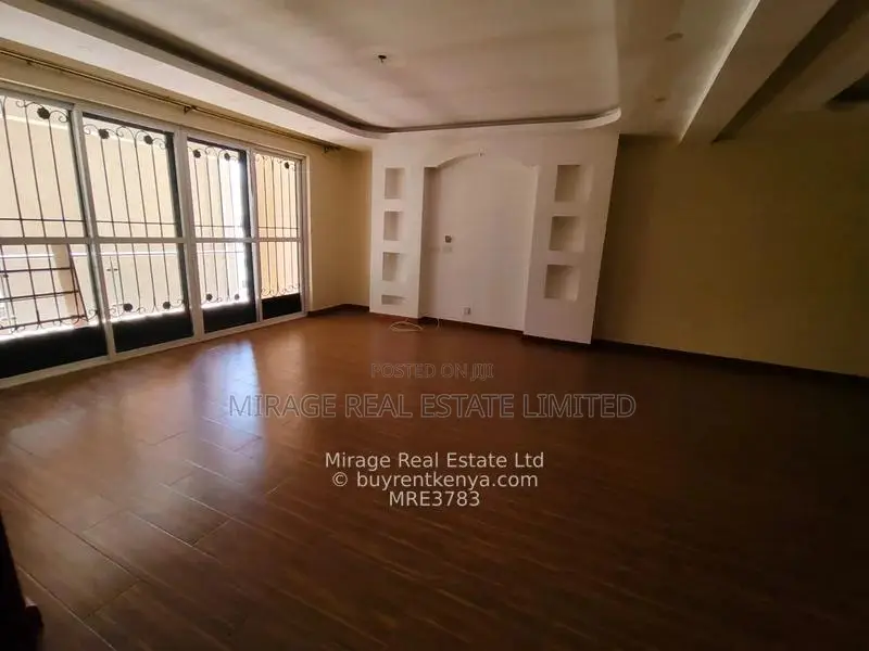 Stunning 3-bedroom apartment (all ensuite) with DSQ to let