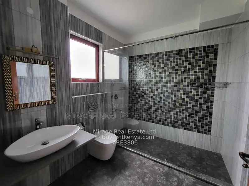 Exclusive 5-Bedroom All En-Suite Villa + DSQ To Let in Lavington