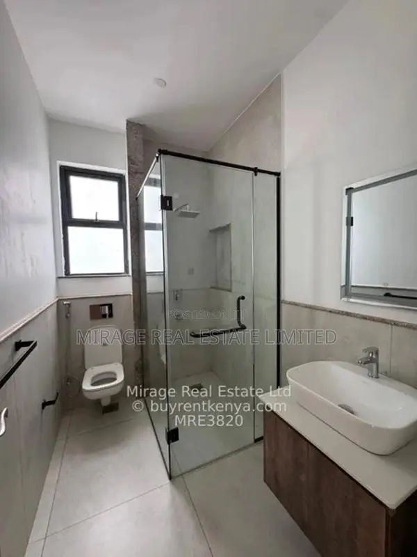 Executive 5-Bedroom All En-Suite Townhouse + DSQ To Let in Lavington