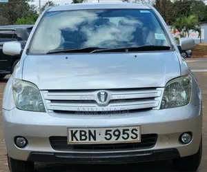 Toyota IST 2005 Silver