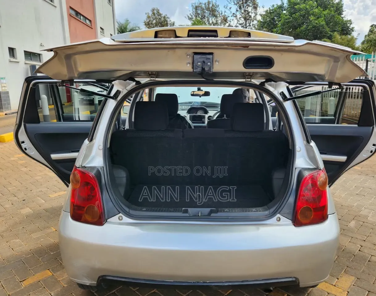 Toyota IST 2005 Silver