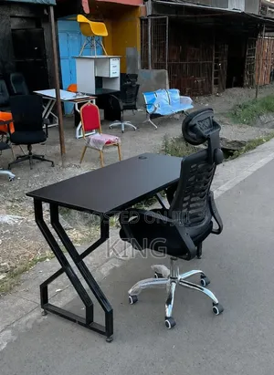 Modern Swivel Desk Chair – Same-Day Delivery Nairobi Area