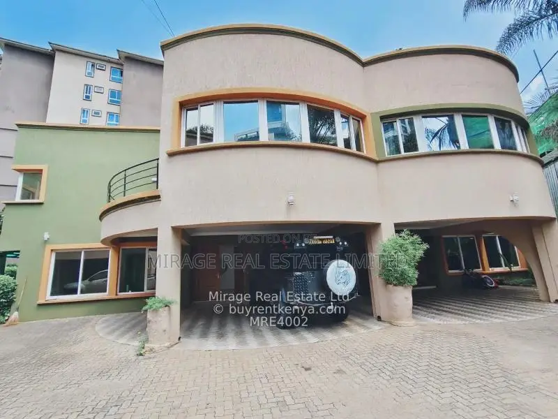 4-Bedroom All En-Suite Villa + DSQ TO LET in Riverside — Kes 300