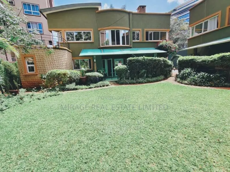 4-Bedroom All En-Suite Villa + DSQ TO LET in Riverside — Kes 300