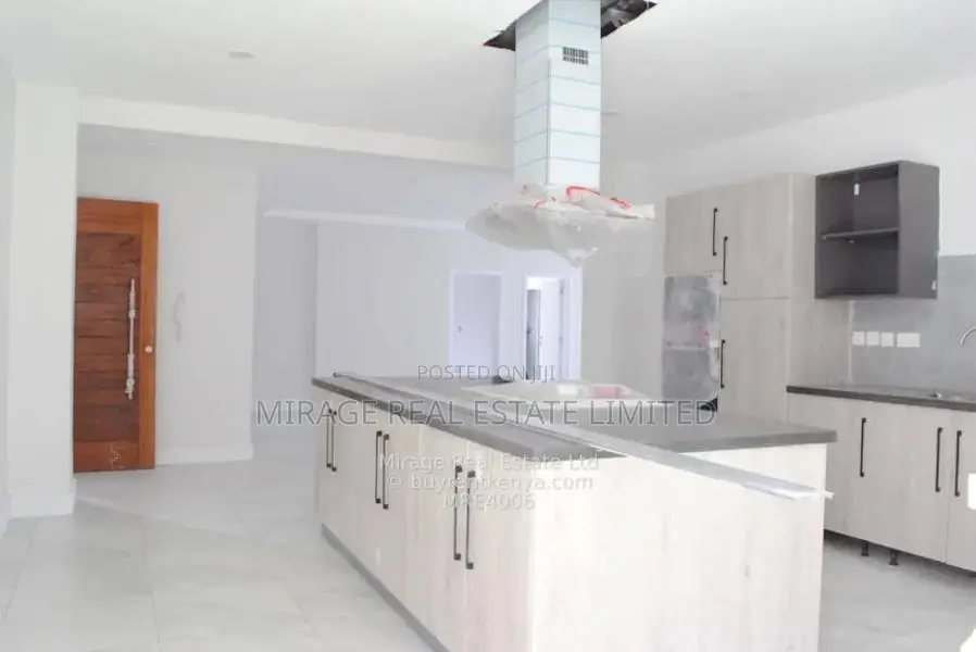 Luxury 3-BEDROOM Plus DSQ Apartments To Let