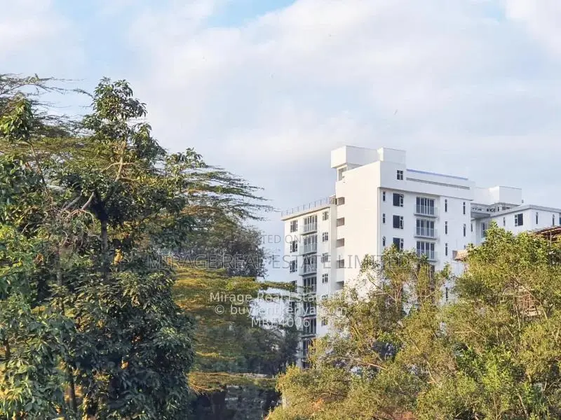 Luxury 3-BEDROOM Plus DSQ Apartments To Let