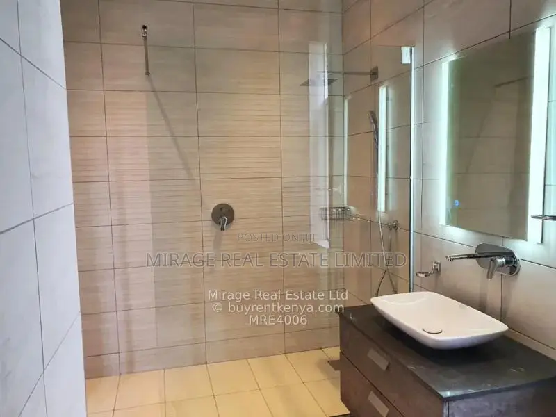 Luxury 3-BEDROOM Plus DSQ Apartments To Let
