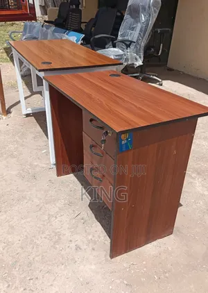 Modern Swivel Desk Chair – Same-Day Delivery Nairobi Area