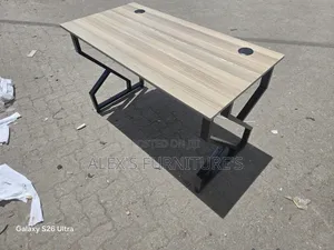 Modern Swivel Desk Chair – Same-Day Delivery Nairobi Area