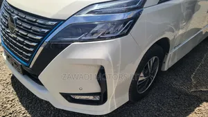 Nissan Serena 2019 White