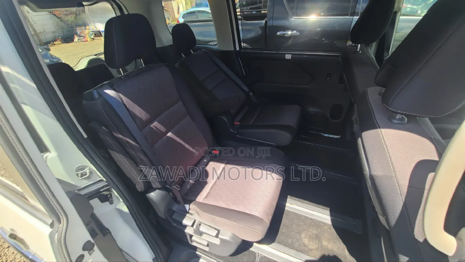 Nissan Serena 2019 White