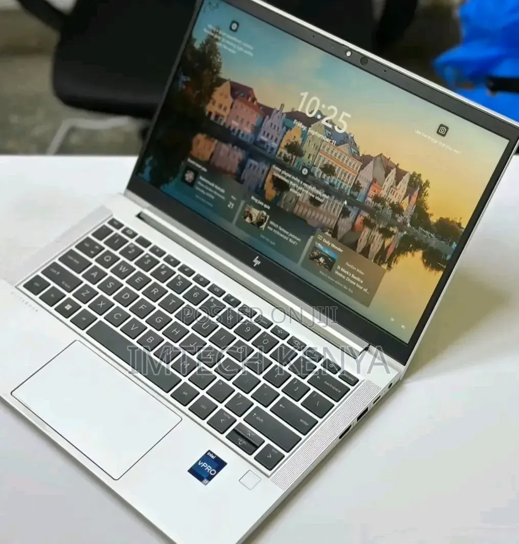 Laptop HP EliteBook 630 G10 16GB Intel Core i3 SSD 512GB