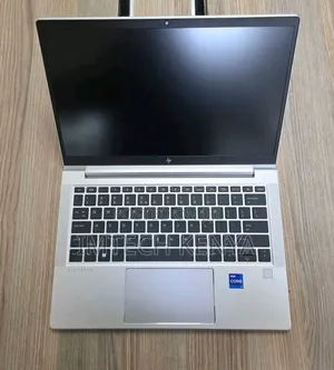 Laptop HP EliteBook 630 G10 16GB Intel Core i3 SSD 512GB