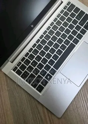 Laptop HP EliteBook 630 G10 16GB Intel Core i3 SSD 512GB