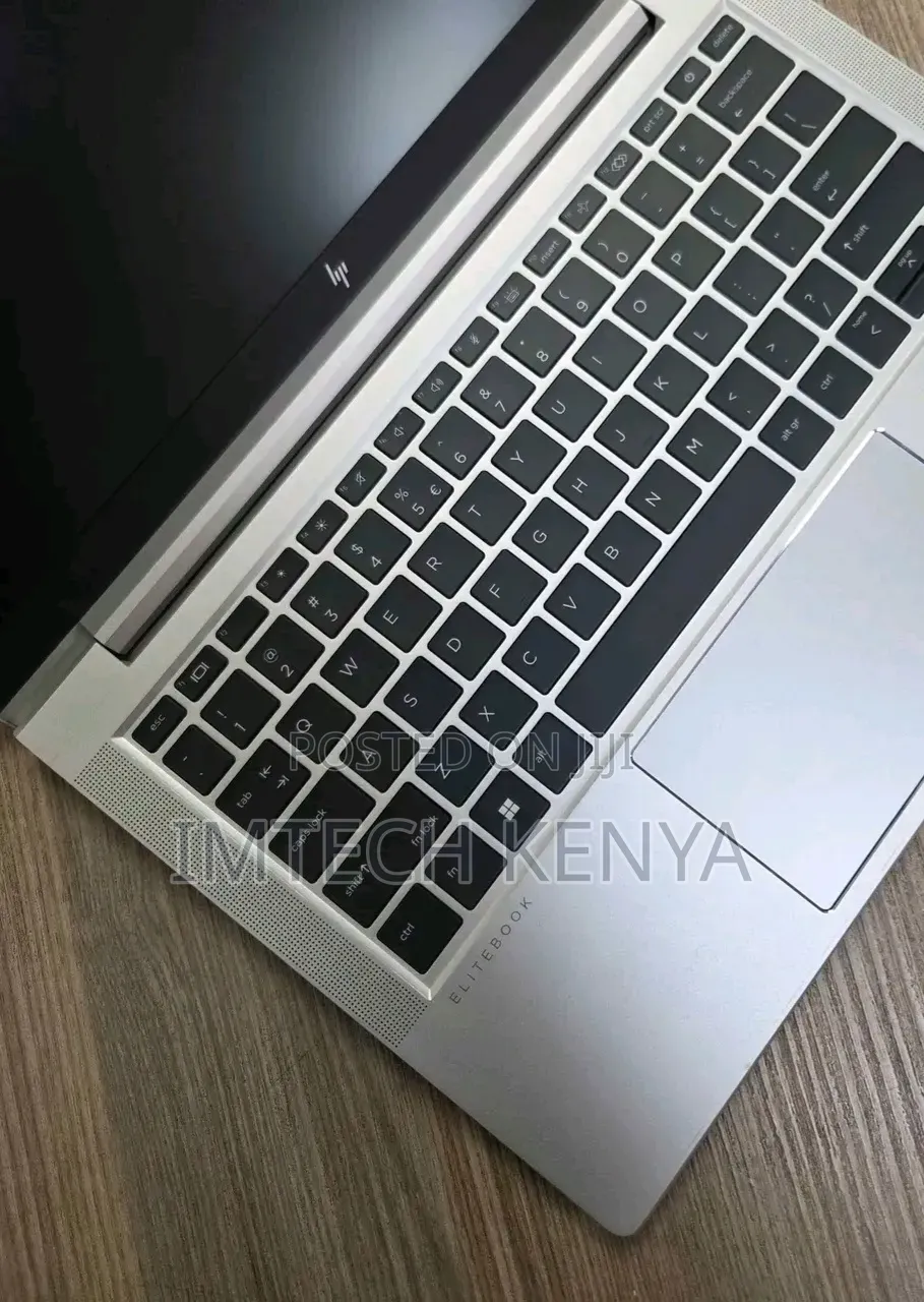 Laptop HP EliteBook 630 G10 16GB Intel Core i3 SSD 512GB