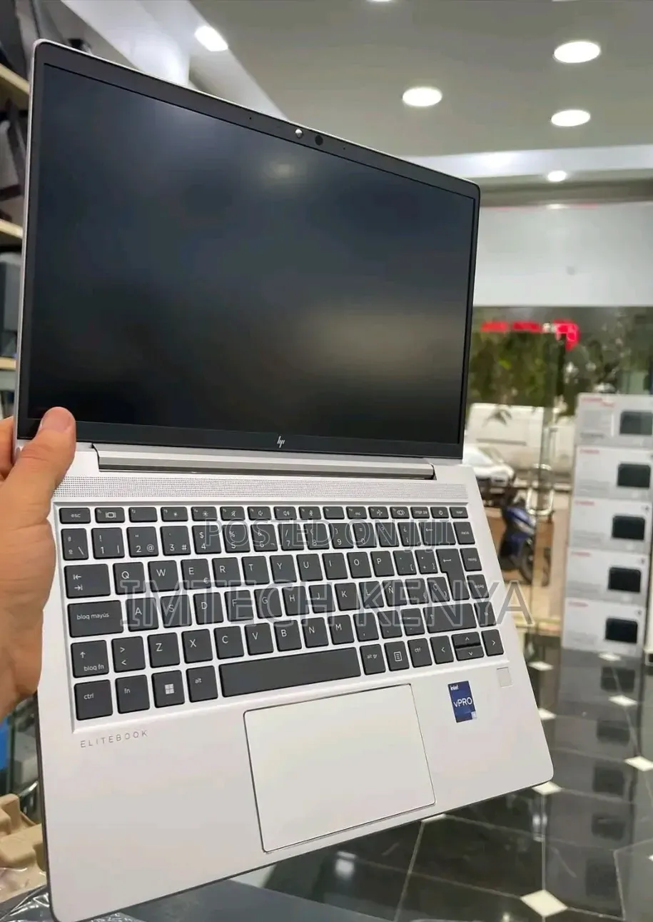 Laptop HP EliteBook 630 G10 16GB Intel Core i5 SSD 256GB