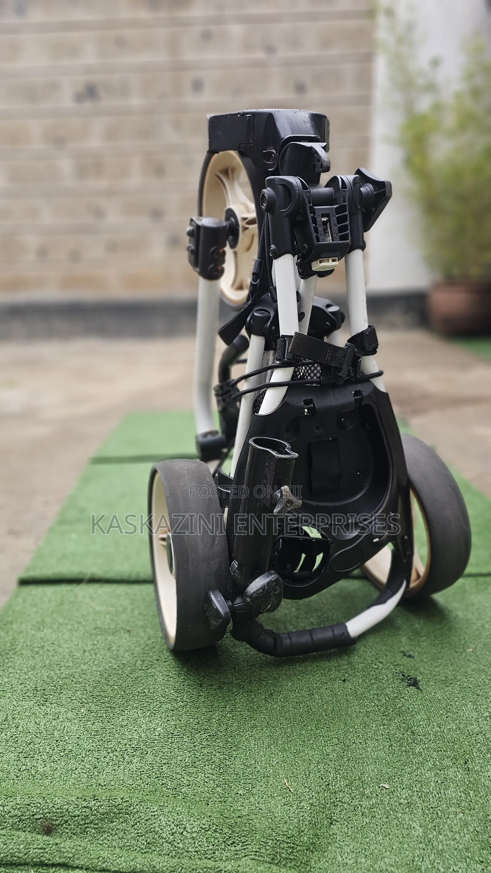 Inesis 900 - 3 Wheel Golf Trolley